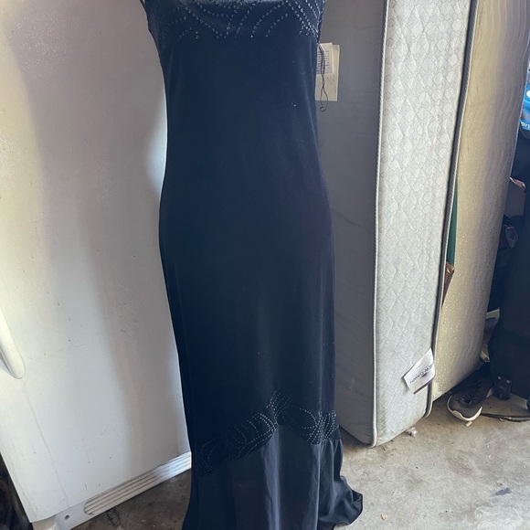 Prom Dress/Evening Gown. Floor length with Beaded Bodice. - Picture 1 of 10